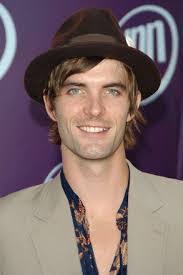 Lucas Bryant's Instagram, Twitter & Facebook