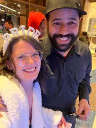 Who can officiate a wedding in Cornwall, Ontario, Canada