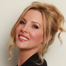 Genevieve Glover (@x_PrettyinInk_x)