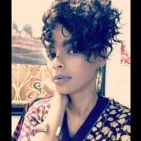 Michelle Broussard's Instagram, Twitter & Facebook