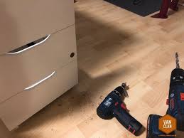 Kuchenblock Im Schienensystem Des Vw Bus T5 T6 Auf Basis Von Ikea Alex In 2020 Vw Bus T5 Vw Bus Kuche Block