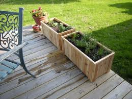 Bac A Fleurs En Bois A Faire Soi Meme Plus De 50 Idees Diy Fleurs En Bois Bac A Fleurs Jardiniere En Bois
