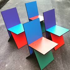 The danish architect verner panton caused a stir in the 60ies and kept on designing successful products until his death in 1998. Chaises Vilbert Verner Panton Ed Ikea 1993 Paul Bert Serpette