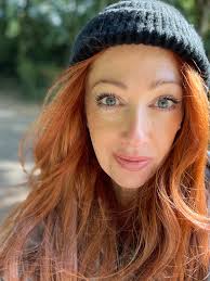 Elaine Rigby (@Moonpiglit)