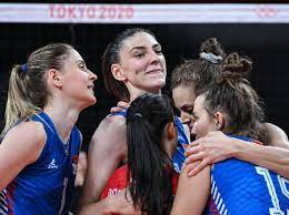 Nas olímpiadas, o vôlei feminino brasileiro briga por uma vaga nas semifinais do torneio. Ha9jyea9n6yy9m