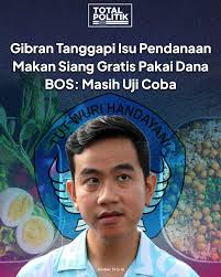 Calon wakil presiden nomor urut 2, Gibran Rakabuming Raka, tak berkomentar  banyak soal usulan skema pendanaan program makan siang gratis menggunakan  dana Bantuan Operasional Sekolah (BOS). Gibran mengatakan program makan  siang gratis