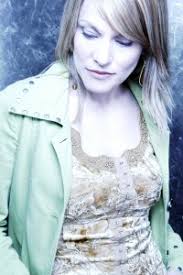 Heather Powers: The US jazz pop singer: American jazz pop singer Heather  Powers talks