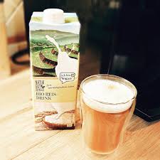 Chista On Instagram Guten Morgen Zum Ersten Mal Einen Reisdrink In Meinem Kaffee Ausprobiert Der Hier Ist Von Naturgu Beer Glasses Glassware Pint Glass