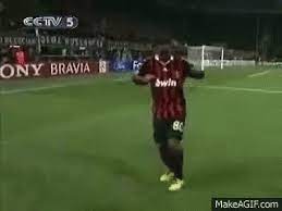 With tenor, maker of gif keyboard, add popular ronaldinho animated gifs to your conversations. Ronaldinho Samba Dance Gifs Tenor