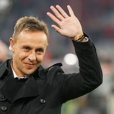 Nur die obligatorische sportmedizinische untersuchung steht noch aus, dann ist suat serdar ein spieler von hertha bsc. Bayern Munich Alumni Rafinha Returns To Brazil Bavarian Football Works