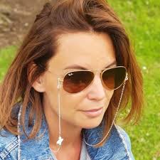 Venus white glasses chain