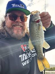 Preparing fish tanks for storm in Central Florida