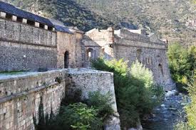 Entre mer et montagne, partez à la découverte des pyrénées catalanes et organisez votre séjour touristique en pyrénées orientales avec le site officiel de l'adt 66. Les Monuments Patrimoine Sites Touristiques Des Pyrenees Orientales