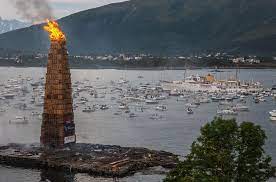 Gifvbuilding slinningsbålet(the slinning bonfire) (i.imgur.com). Blir Mellom 30 Og 40 Meter Hoyt Smp No Nyheter Nyheter Fra Alesund Sunnmore Og Nordvestlandet