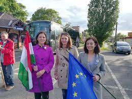 Azt is felidézte, hogy mi döbbentette meg akkor, amikor szijjártó pétert kinevezték külgazdasági és külügyminiszternek. A Momentum Busza Megerkezett Szel Bernadett Is Veluk Tartott Merce