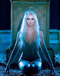 Taylor Momsen Nude Collection - Every Explicit Photo of Her Body