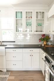Dark wood and white cabinets combined with white marble backsplash. Pin On Roothaus