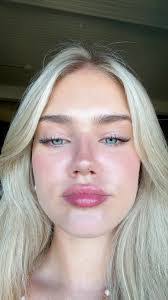 Alina Maldonado's Instagram, Twitter & Facebook