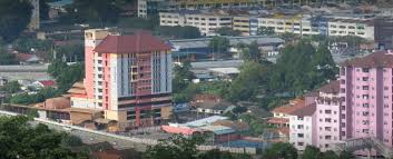 Pembinaannya mengambil masa 2 tahun menggunakan perbelanjaan rancangan malaysia ketujuh. Kolej Kemahiran Tinggi Mara Petaling Jaya Mycompass