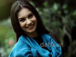 Hasil gambar untuk CANTIK INDO