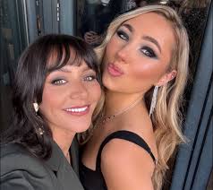 Get voting at the British Soap Awards 2025 for Hollyoaks & Nadine 💕 link  👇🏼 www.britishsoapawards.tv/vote/category/1 #britishsoapawards2025  #Hollyoaks #NadineMulkerrin The British Soap Awards Hollyoaks