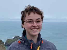 Amber Collinsworth's Instagram, Twitter & Facebook