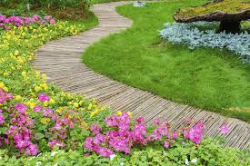 Darf man feste Wege im Schrebergarten verlegen? - [SCHÖNER WOHNEN]