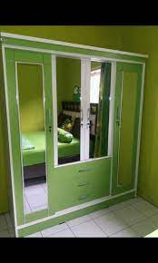 Secara umum lemari berguna anda akan melihat warna merah, biru, hijau, dan warna lainnya. Lemari Pakaian 4 Pintu Serba Serbi Preorder Di Carousell