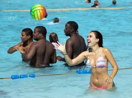 But for the days when you are in need of a dip in the great nestled in the heart of cheltenham, sandford parks lido brings a touch of class to your swim. Ilkley Lido On List Of Uk S Top 10 Outdoor Pools To Visit Bradford Telegraph And Argus