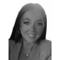 Robyn Malloy's Instagram, Twitter & Facebook