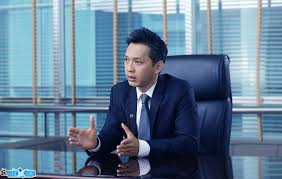 Quả bóng vàng việt nam là giải thưởng cá nhân đầu tiên và danh giá nhất dành cho cầu thủ bóng đá xuất sắc nhất việt nam trong năm. Doanh Nhan Tráº§n Hung Huy