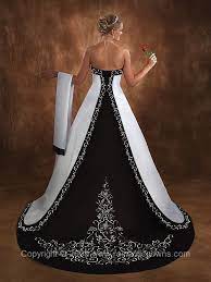 Davies Wedding Dress Sz 10 Strapless Sweetheart Corset Back Sweetheart Black White Wedding Dress Wedding Dresses Corset Red Wedding Dresses