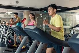 When You Re Setting Up Your Fitness Gym It Pays To Know The Various Facilities You Should Have To Attract New Clients You In 2020 Gym Fitness Business First Time Gym