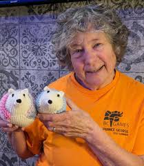 BBC Cambridgeshire have asked to come to revisit the poppy installation and  will be meeting Sue Meredith and Tony Bevans ( plus other knitting bee  members) at 11.00am tomorrow. It's all been