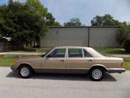 Blue cloth with wood panels exterior: W126 1984 Mercedes Benz 500 Sel The Best Or Nothing The Modern Styled W126 Mercedes Benz 500 Mercedes Benz Benz