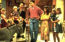 Full house is an american sitcom television series. Fuller House Mary Kate And Ashley Olsen Lori Loughlin React Glamour