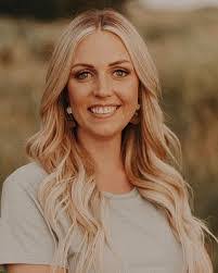 Paige Burrows's Instagram, Twitter & Facebook