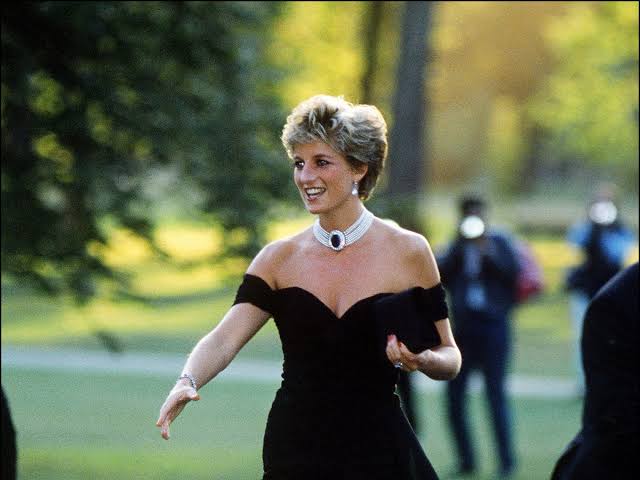 The Story of Princess Diana's Revenge Dress - The Crown Features Diana's  Revenge Dress from 1994