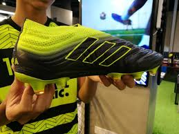 Check spelling or type a new query. Newbie Nak Main Bola Patut Layan 4 But Adidas Yang Sering Jadi Pilihan Player Maskulin