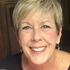 Are there any free apps for AI body scanning and workout planning?