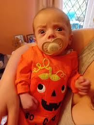 Last year 🎃....and NOW 😍 HAPPY HALLOWEEN everyone! We love seeing all the  spooky costumes!! 👻 🎃 🧙‍♀️ x x