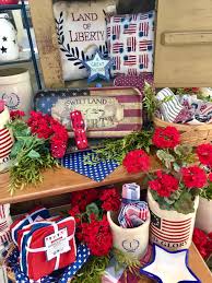 See more ideas about gift item, chittagong, items. Beautiful Selection Of Seasonal Gift Items Picture Of J M Smucker Co Store And Cafe Orrville Ohio Tripadvisor