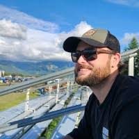 Julie Lyford's Instagram, Twitter & Facebook