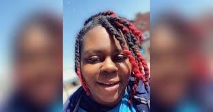 Danielle Ewell's Instagram, Twitter & Facebook