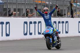Suzuki crashes but earns overall p1 on friday the japanese rider was uninjured in an fp2 highside as light rain effects moto3™ fp2 at the motul tt assen despite a huge crash in fp2 at the motul tt assen, tatsuki suzuki (sic58 squadra corse) tops the overall standings. Maverick Vinales And Team Suzuki Ecstar Wins At Silverstone Motorcyclist