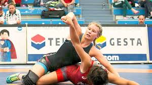 Rotter focken defended the shot and whipped the turkish wrestler to her back to secure the fall. Ringen Aline Rotter Focken Kann Noch Hoffen Sport Schwarzwalder Bote