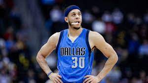Seth adham curry was born in charlotte, north carolina, to dell and sonya curry in 1990. Seth Curry Portland Trail Blazers Agree To 2 Year Deal