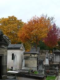 Pour La Toussaint Les Cimetieres Parisiens Specialement Fleuris Paris Cote Jardin Cimetiere Parisiens Cimetiere Pere Lachaise