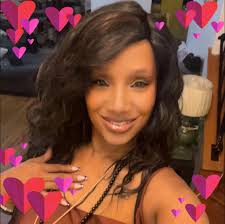 Eating a honeybun in 1 minute!! 😂