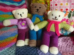 How to crochet a teddy bear? Knitted Teddy Bear Pattern For Charity Connectintl Com